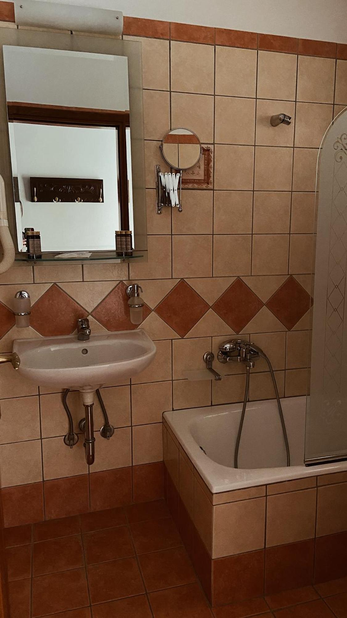 Hotel Kynaitha Калаврита Екстериор снимка