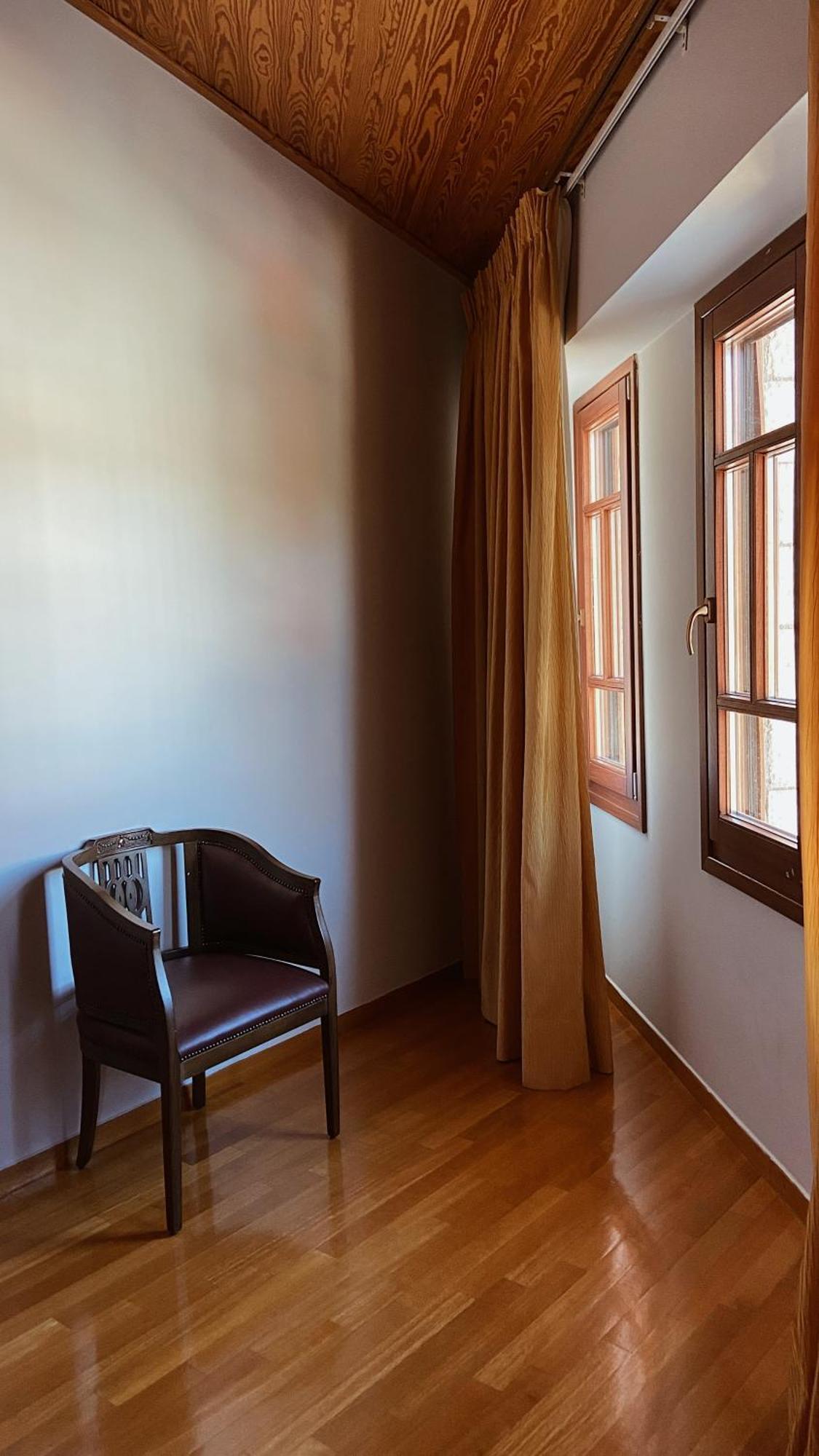 Hotel Kynaitha Калаврита Екстериор снимка