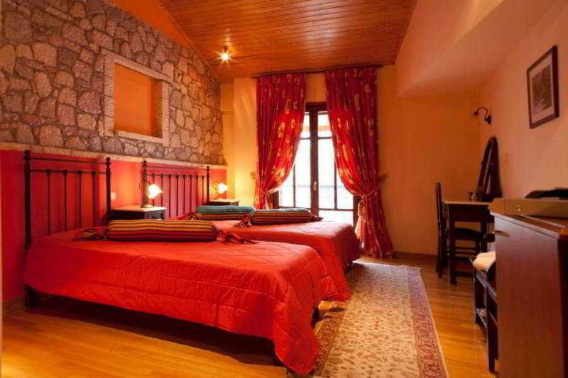 Hotel Kynaitha Калаврита Екстериор снимка