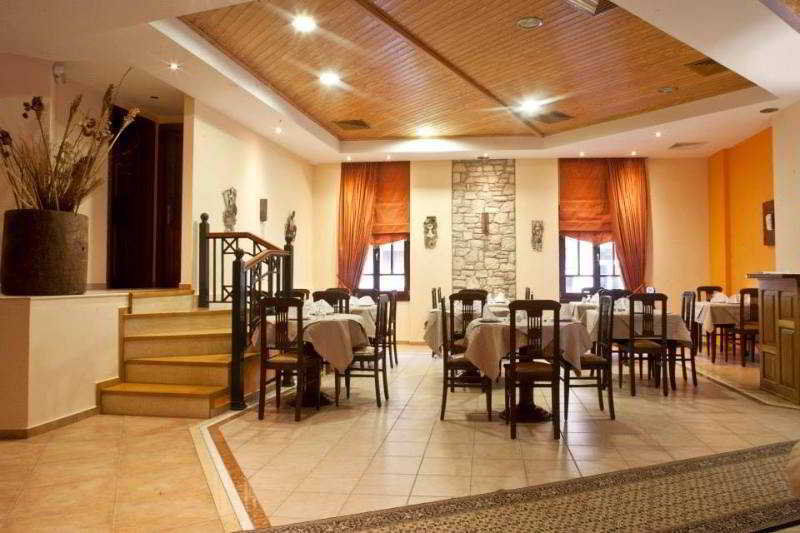 Hotel Kynaitha Калаврита Екстериор снимка
