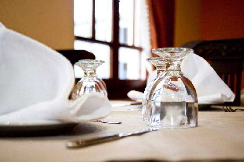 Hotel Kynaitha Калаврита Екстериор снимка