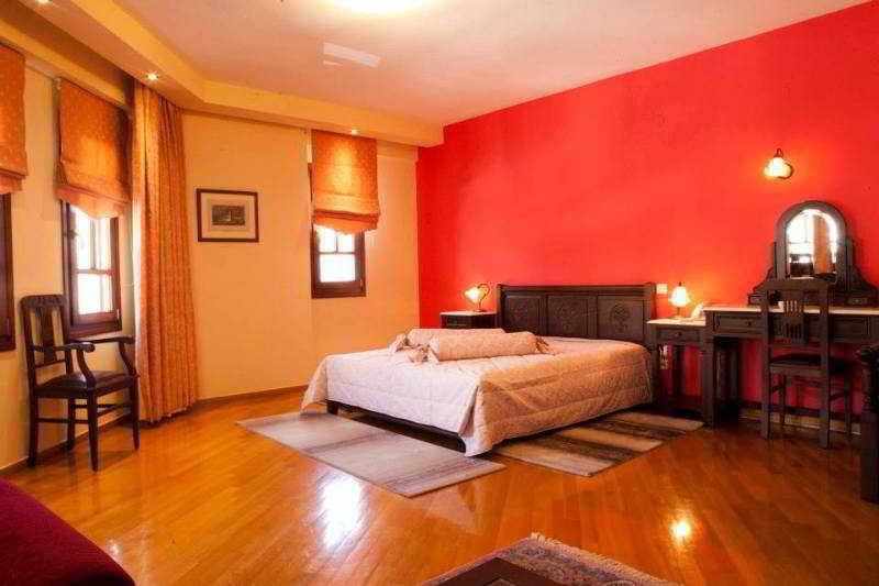 Hotel Kynaitha Калаврита Екстериор снимка