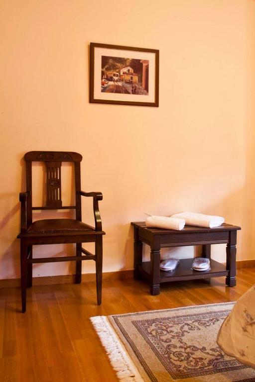 Hotel Kynaitha Калаврита Екстериор снимка